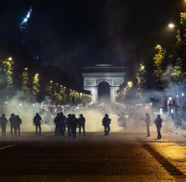Во Франции задержаны 780 человек в ходе беспорядков после победы ПСЖ в ЛЧ