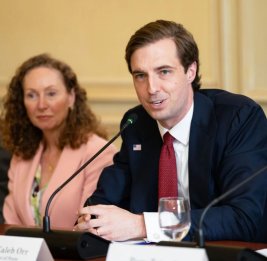 
Помощник госсекретаря США Калеб Орр находится с визитом в Азербайджане