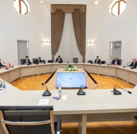 
На Бакинской энергетической неделе рассмотрены перспективы азербайджано-кыргызского энергетического партнерства
