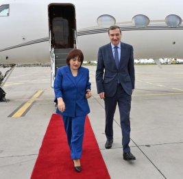 Председатель Милли Меджлиса отправилась с рабочим визитом в Сербию