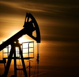Цены на нефть начали расти после сообщений о приостановке Ираном переговоров с США