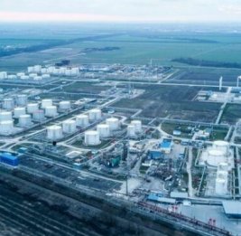 
Атака беспилотника: в Краснодаре горит нефтезавод