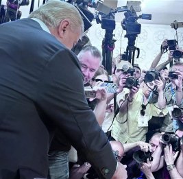 Карапетян проголосовал на выборах