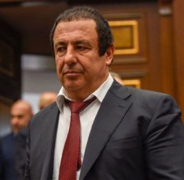 Царукян проголосовал на выборах в Армении
