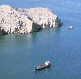 До $2 млн Ирану с каждого судна, проходящего через Ормуз