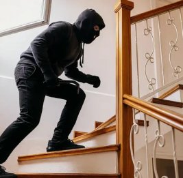 Воры за четыре минуты обнесли аукционный дом в Италии и спокойно ушли