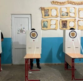 ЦИК Армении получил заявления о пересчете голосов на 555 участках