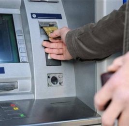 В Азербайджане пенсии и зарплаты можно будет получать в любом банке
