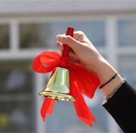 Сегодня в школах Азербайджана прозвенит "Последний звонок"