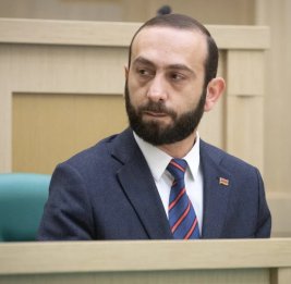 
Мирзоян поедет на заседание министерского совета ЕС в Люксембурге