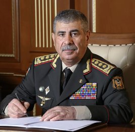 
Закир Гасанов поздравил личный состав азербайджанской армии по случаю Дня национального спасения