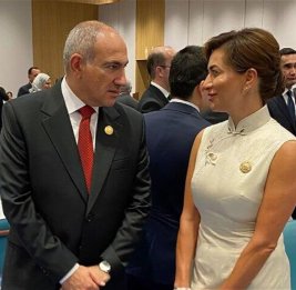 Пашинян отправляет Анну Акопян в США в качестве первой леди