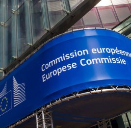 Еврокомиссия выделит Франции &euro;15 млрд