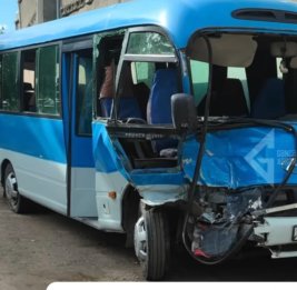 В Гяндже пассажирский автобус врезался во внедорожник 