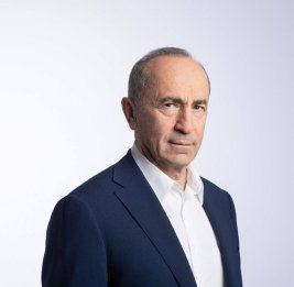 Шито белыми нитками