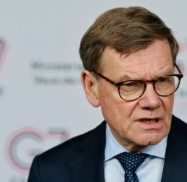 
МИД Германии: &laquo;Путин должен решить&hellip;&raquo;