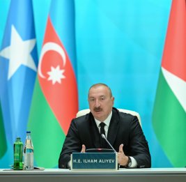 
Президент Ильхам Алиев: Нам необходимо продолжать усилия по превращению Азербайджана в транспортный узел