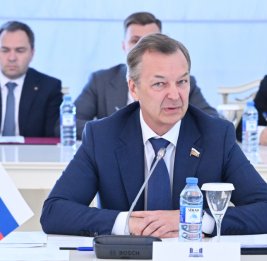 
Андрей Яцкин: Сотрудничество в сферах здравоохранения и образования имеет особое значение для гуманитарных связей