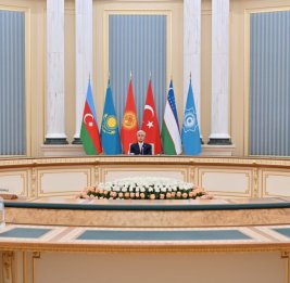 
Президент Казахстана встретился с главами верховных судов стран &ndash; участниц ОТГ