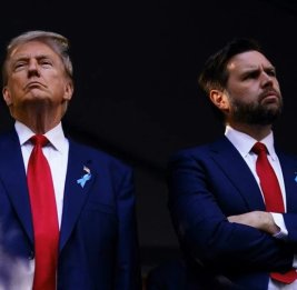 Трамп: Все должны повторять то, что говорю я 