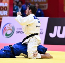 
Балабей Агаев победил чемпиона мира из Японии и завоевал золото на Большом шлеме