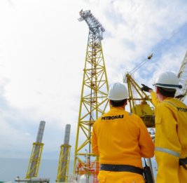 Туркменистан продлит сотрудничество с малайзийской Petronas на Каспии на десятки лет