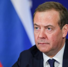 Медведев: соглашение Ирана и США легко подорвать новыми ударами по Ливану