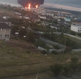 Атака на Крым: нет топлива и света. Зеленский заявил о ударах по &laquo;объектам по обе стороны Крымского моста&raquo;