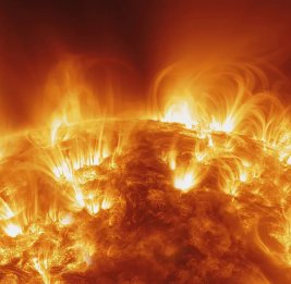 
На Солнце произошла сильнейшая за 2.5 недели вспышка

