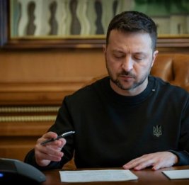 
Зеленский решит, поехать ли на конференцию по Украине в Польшу