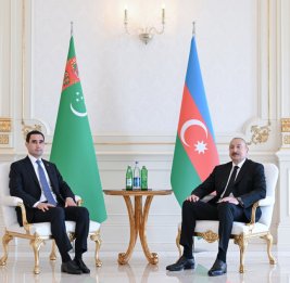 
Состоялась встреча Президента Ильхама Алиева с Президентом Туркменистана в формате &laquo;один на один&raquo;