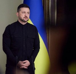 
Зеленский отказался ехать на конференцию по Украине