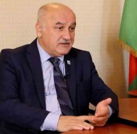 Гаджилы не выпустили за границу
