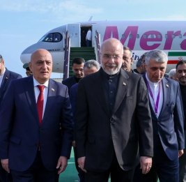 Галибаф прибыл в Баку
