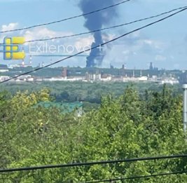 В России горит нефтебаза, под ударом нефтезавод: есть погибшие