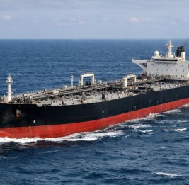 
Британия продаст нефть с захваченного российского танкера