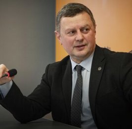 Еврокурс или национальный маневр?