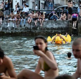 Экстремальная жара в Европе меняет планы организаторов фестивалей и концертов