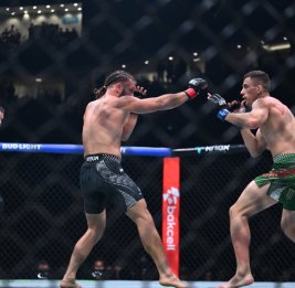 UFC: Рафаэль Физиев победил в главном бою турнира