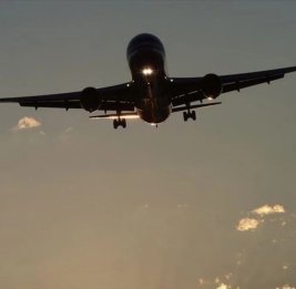 
Самолет Airbus совершил незапланированную посадку в германском Эрфурте из-за задымления