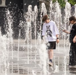 
В Беларуси продлен красный уровень опасности из-за жары
