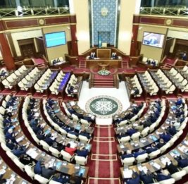 
В Казахстане проходит последнее в истории совместное заседание палат парламента