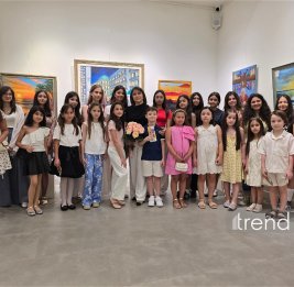В Баку открылась красочная экспозиция Gulnar Art Studio под названием &laquo;Разные взгляды&raquo;