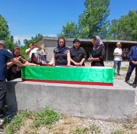 
В Хачмазе похоронен военнослужащий, тридцать три года назад ставший шехидом