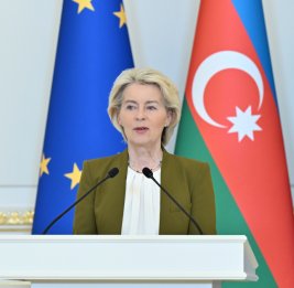 Урсула фон дер Ляйен поздравила Президента Ильхама Алиева с парафированием мирного соглашения