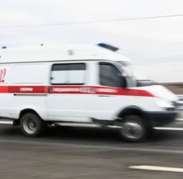 Машина с российскими чиновниками подорвалась на мине
