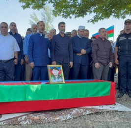 
Останки пропавшего без вести шехида Даяната Мусаева преданы земле в Уджаре