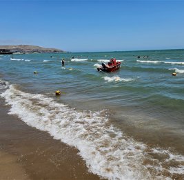 Что на самом деле сбрасывают в море на пляже Шыхов? Официальный комментарий
