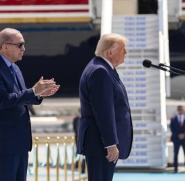 &laquo;Merhaba asker&raquo; и другие подробности прибытия Трампа в Анкару