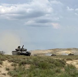 
Сухопутные войска Азербайджана проводят крупномасштабные оперативные учения